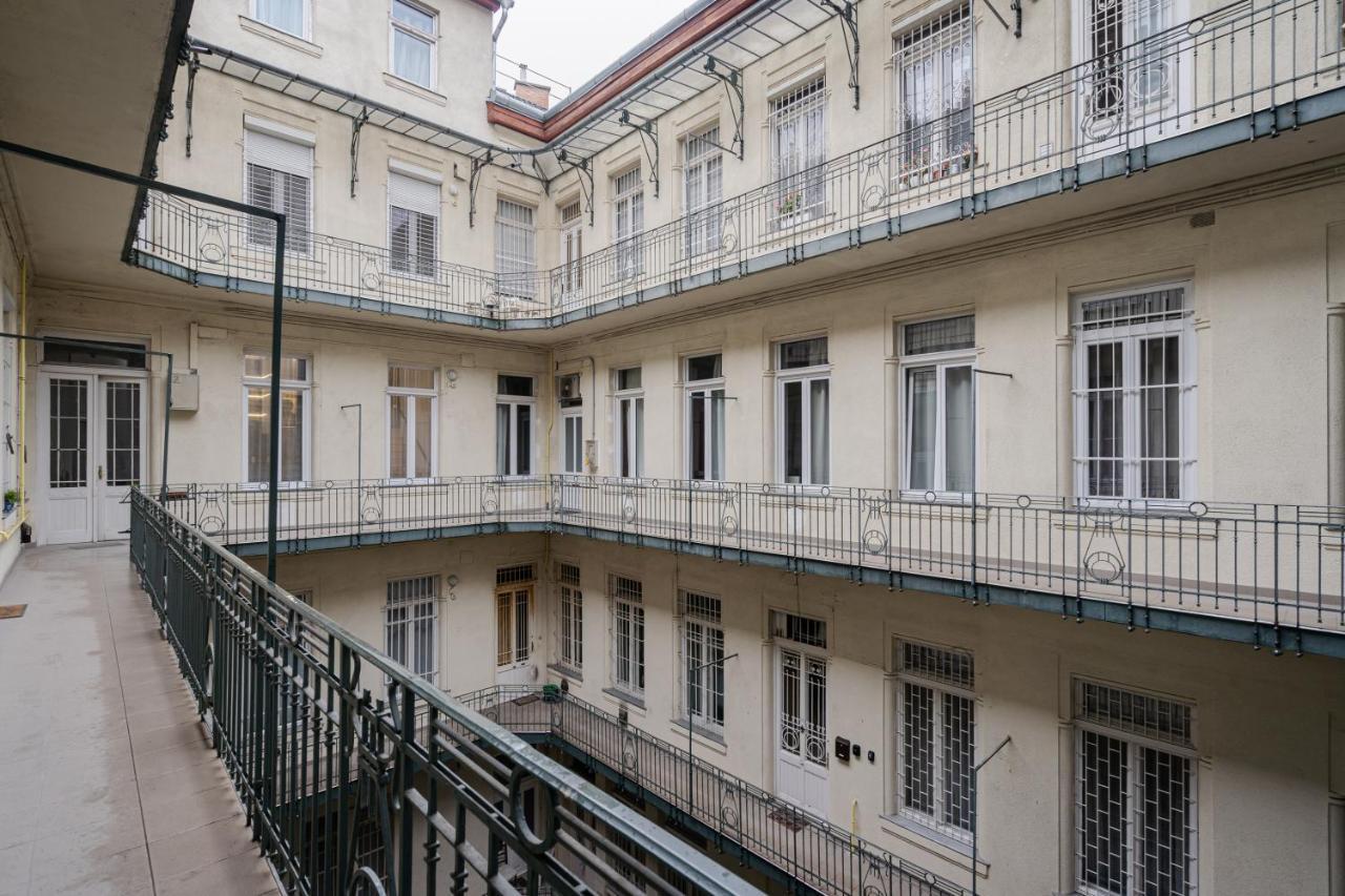 Petite Elegance Apartment — Photos 2